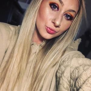 Meet your Posher, Kayla